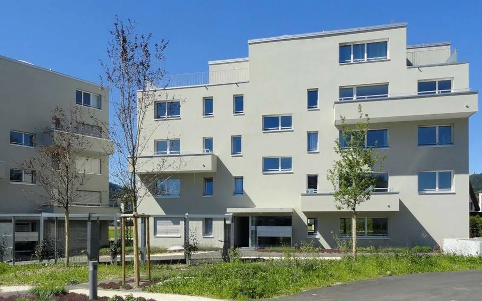 Aussenabstellplatz zu vermieten