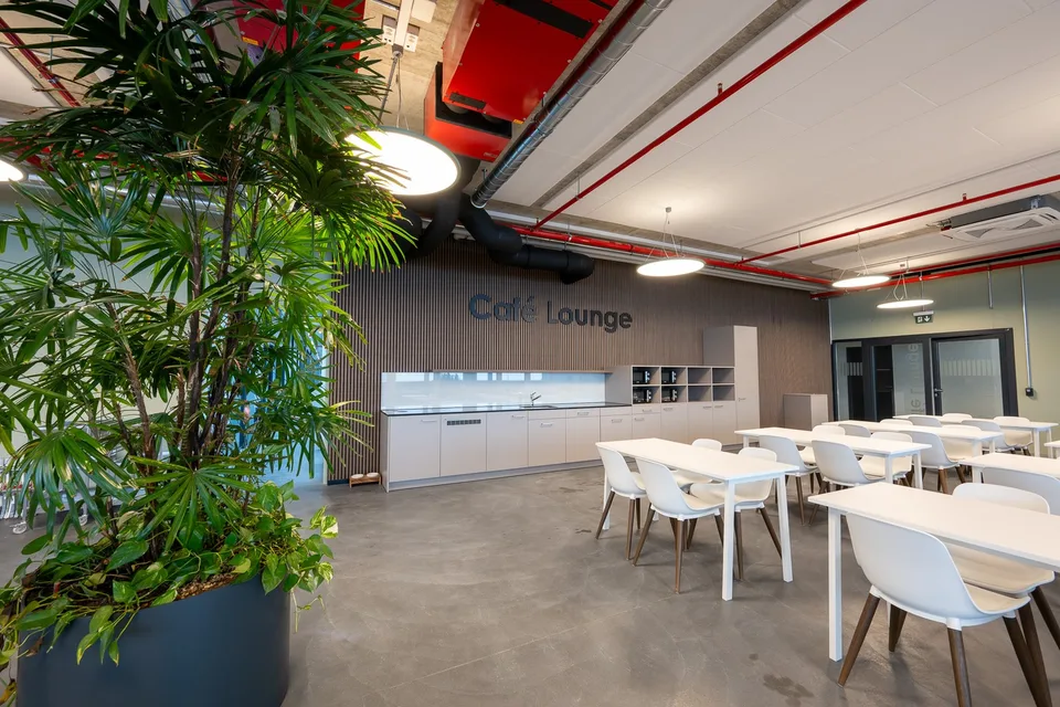 Bürofläche mit eigene grosse Rooftop Terrasse