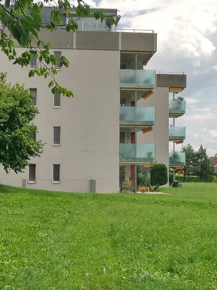 Zum Verkaufen 3.5 Zimmer. Gartenwohnung mit grosser Terrasse Bj.2010 – foto 6 di 18