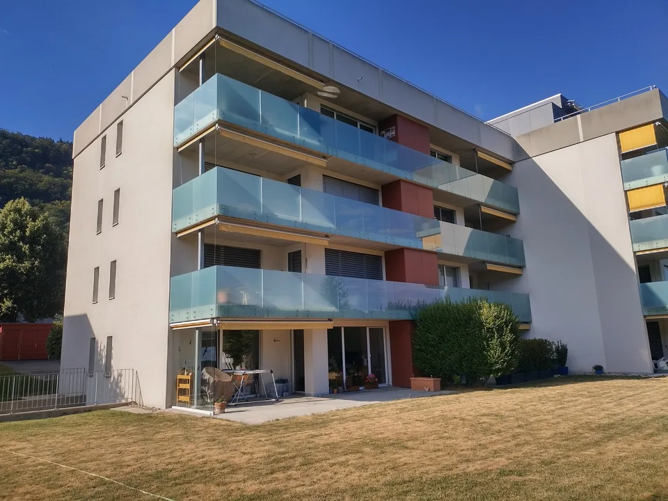 Zum Verkaufen 3.5 Zimmer. Gartenwohnung mit grosser Terrasse Bj.2010