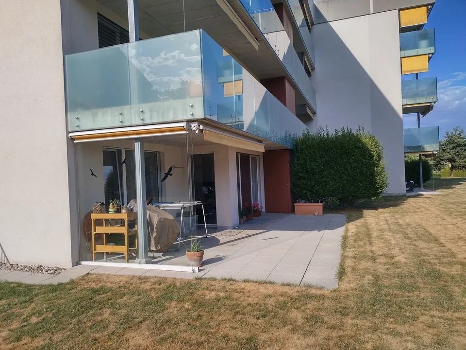 Zum Verkaufen 3.5 Zimmer. Gartenwohnung mit grosser Terrasse Bj.2010