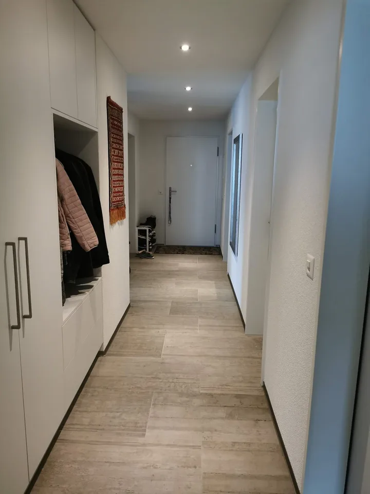 Grosse 51/2 Zimmer-Eigentumswohnung neben Schulen