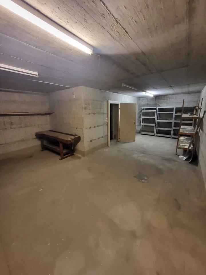 Exklusiver Lagerraum mit 90 m² – Viel Platz, direkter Zugang und attraktiver Mietzins