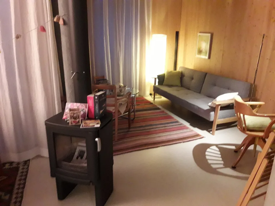 moderne,helle,ruhige 2.5-Zi-Whg. möbliert, inkl. NK&PP