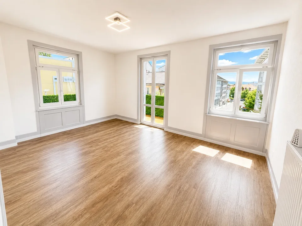 Frisch renovierte 3.5-Zimmer-Wohnung mit Balkon – zentral in Grenchen
