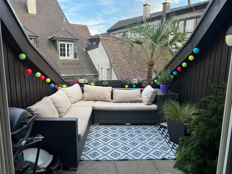 Grosszügige, sonnige Altstadtwohnung mit Terrasse