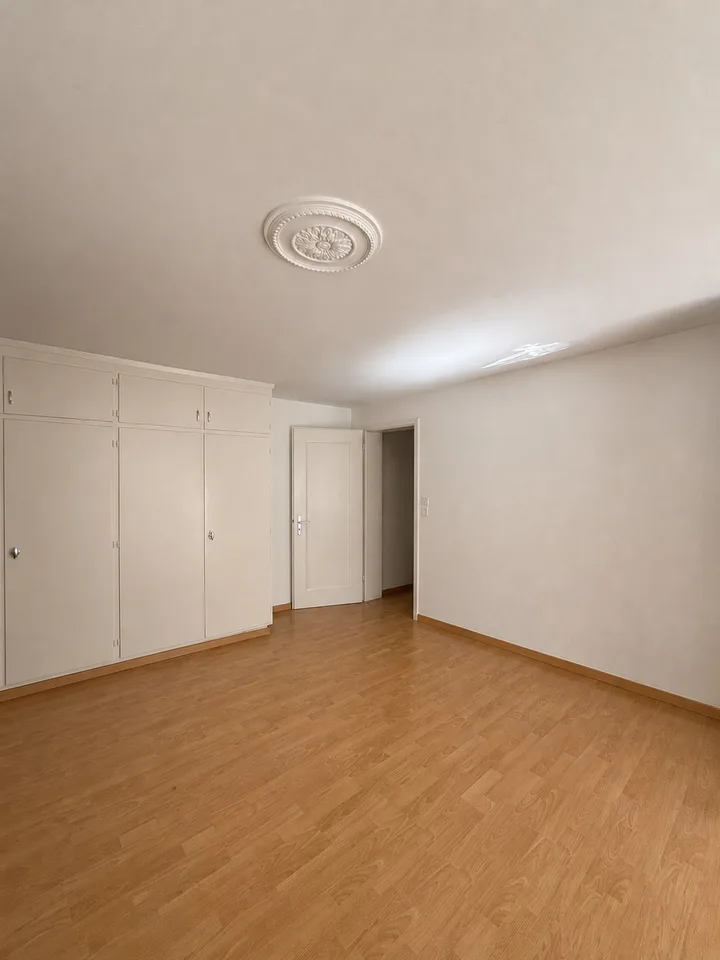Büro / Atelier / Lagerraum in Altstadt – mit eigenem WC & Dachterasse