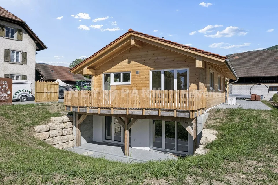 4.5-Zimmer-Wohlfühloase: Hochwertiges Holzhaus mit Charakter