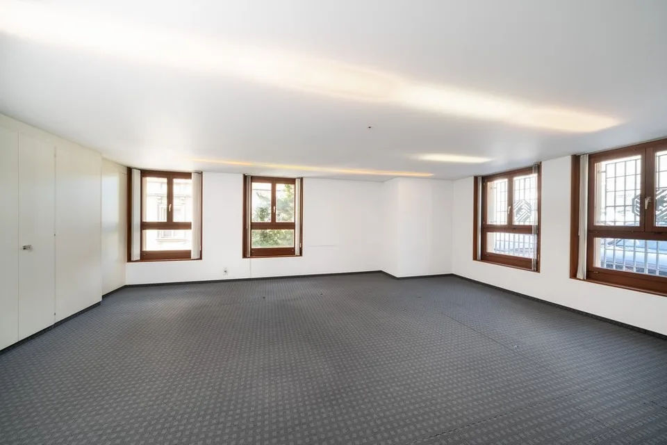 Bureau situé au 2e étage - Grand Rue 122/124, Tramelan – Foto 8 von 12