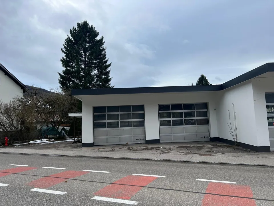Autowerkstatt mit Waschplatz und Showroom 395 m2 – Foto 7 von 8