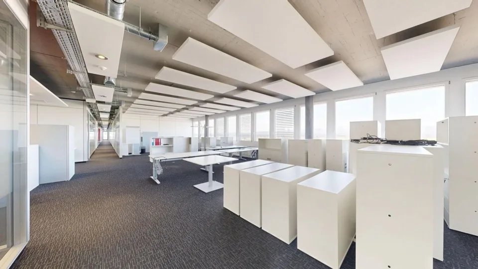 904 m2 Gewerbe-/Bürofläche
