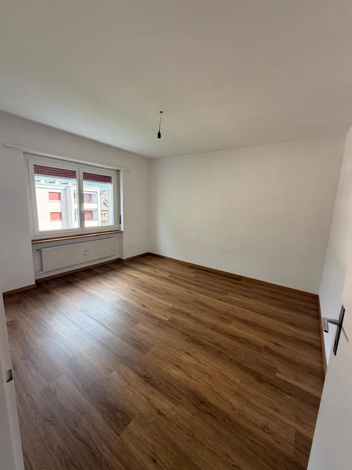 EIN MONAT GRATIS WOHNEN! Schöne, praktische und preiswerte 4 Zimmerwohnung