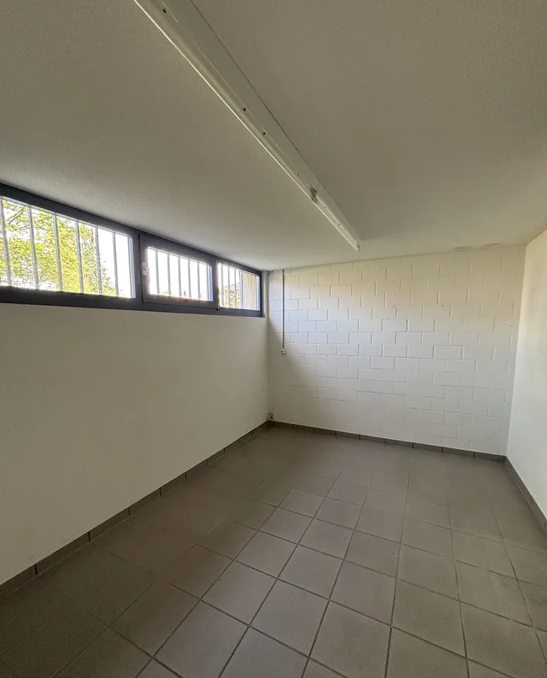 Attraktive Gewerbefläche mit vielseitigen Nutzungsmöglichkeiten in Kriegstetten – photo 15 of 20