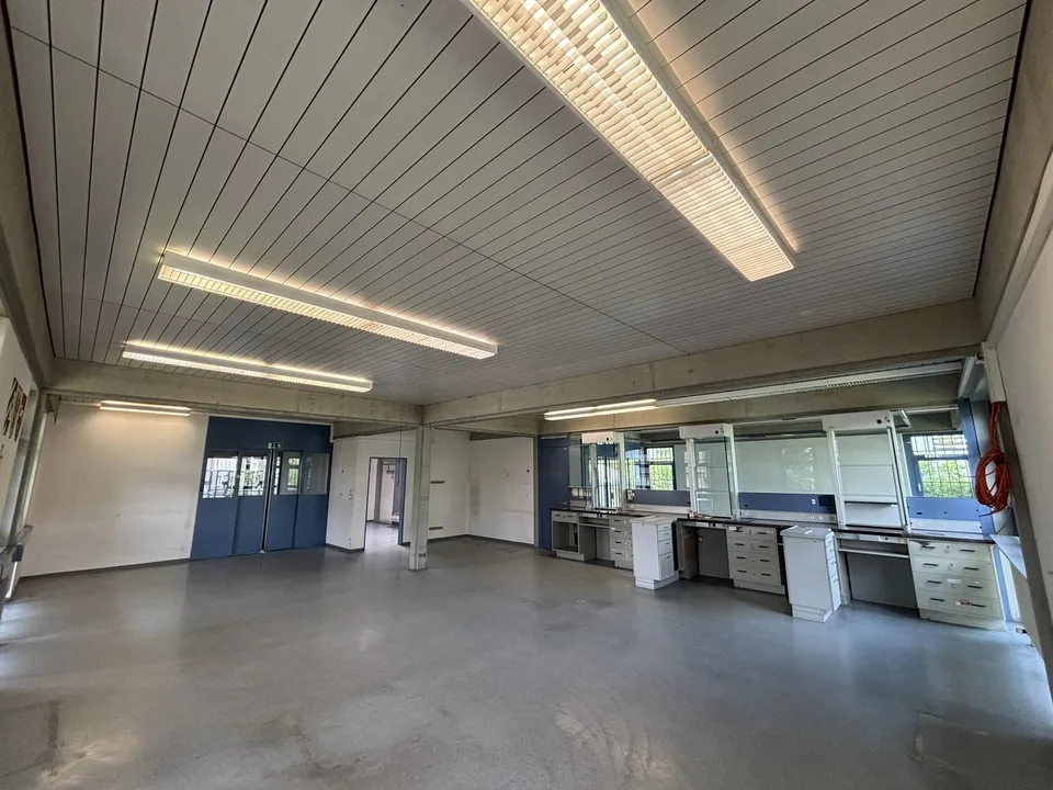 Attraktive Gewerbefläche mit vielseitigen Nutzungsmöglichkeiten in Kriegstetten – photo 7 of 20