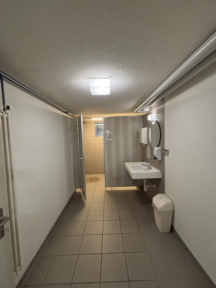 Attraktive Gewerbefläche mit vielseitigen Nutzungsmöglichkeiten in Kriegstetten – photo 19 of 20