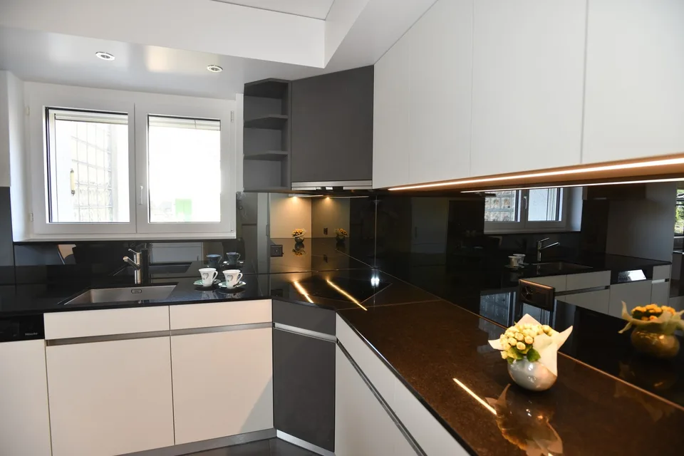 Frisch renovierte 4.5-Zimmerwohnung (200m2 Nutzfläche)