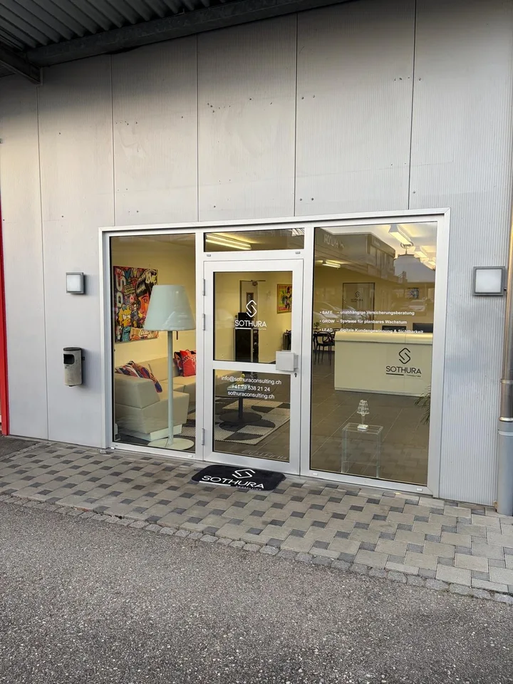 Helle Bürofläche mit ca. 55 m² und Parkplatzoption in Gerlafingen