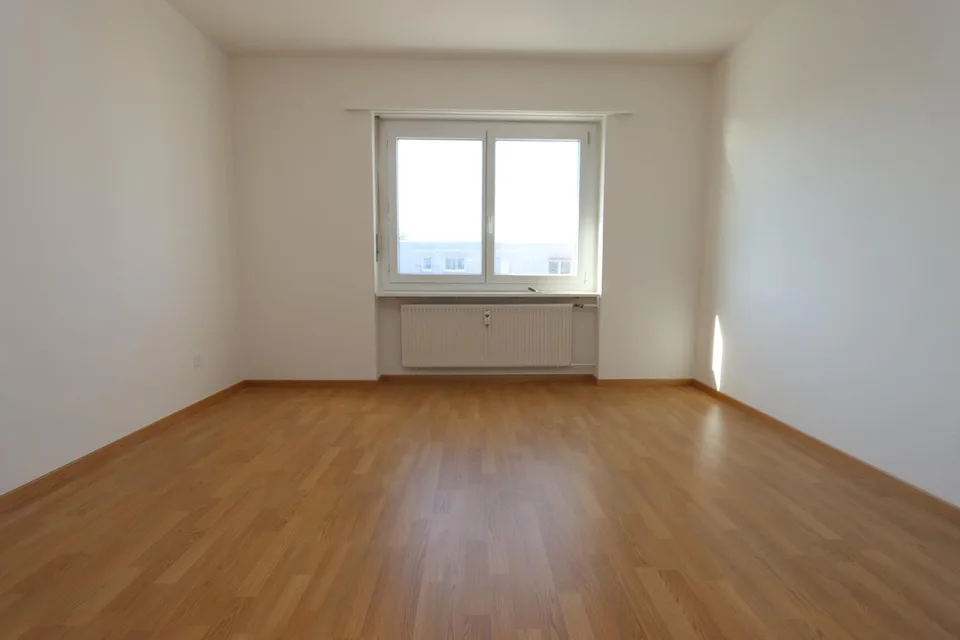 ERSTVERMIETUNG: SANIERTE 4-Zimmerwohnung in Grenchen