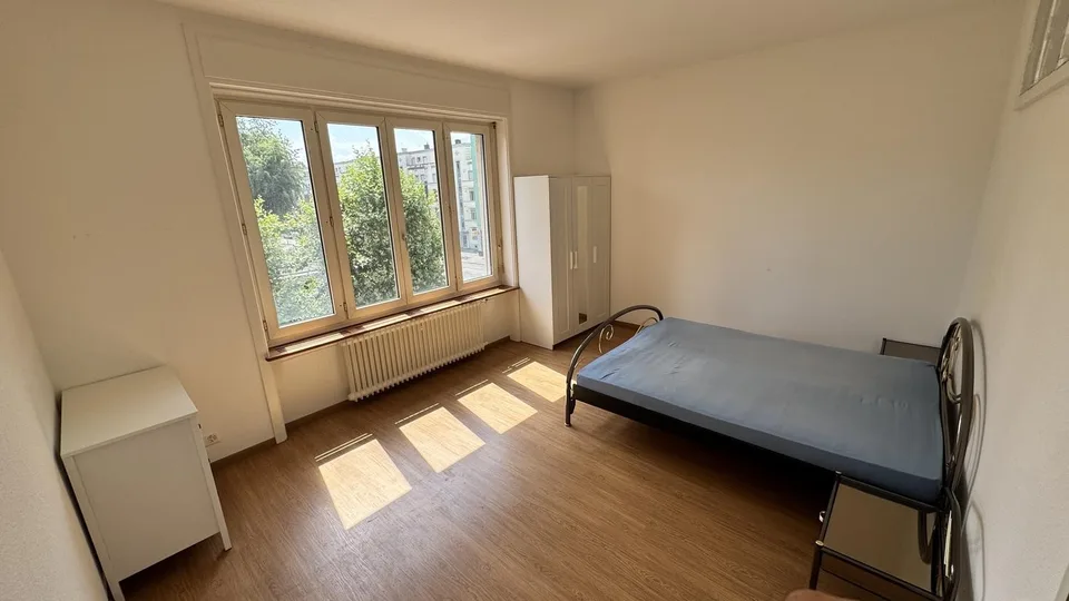 Belle chambre meublée ultra-centrale à la Gare de Bienne – Tout compris