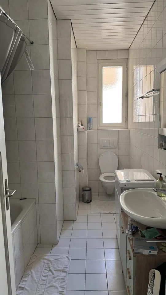 Belle chambre meublée ultra-centrale à la Gare de Bienne – Tout compris