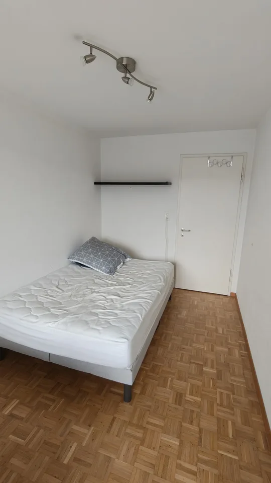 Möbliertes Zimmer im Stadtzentrum zu vermieten