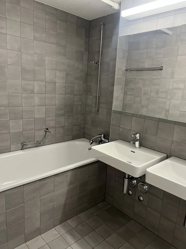 Helle, komfortable 4.5-Zimmerwohnung in Biel!