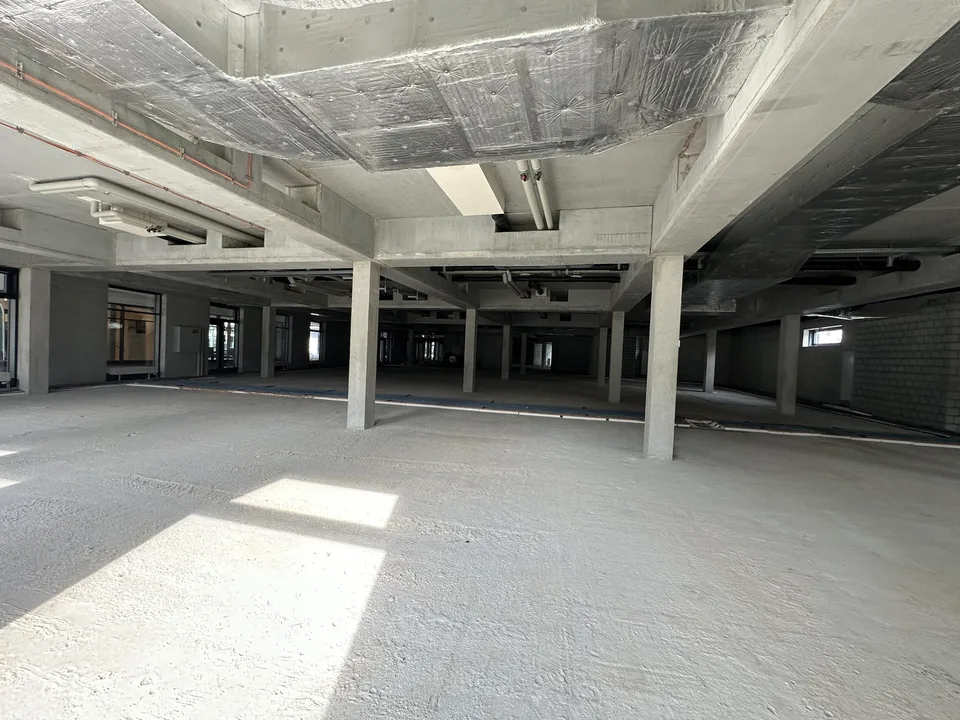 Attraktive Gewerbeflächen im lebendigen Zentrum von Studen BE – ideale Lage für Ihren Geschäftserfolg