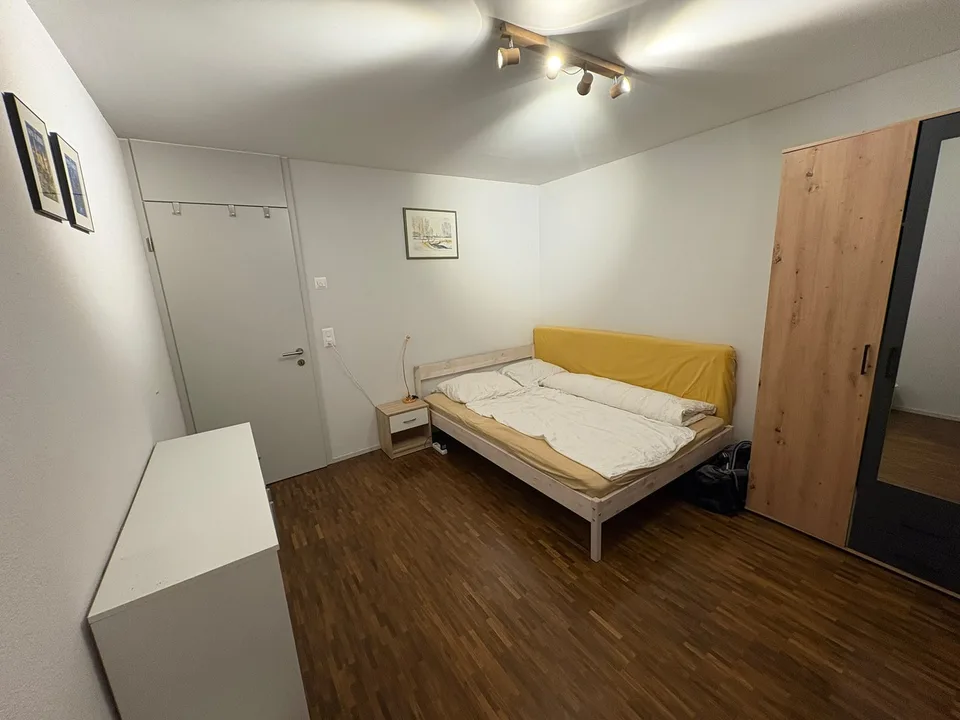 WG Zimmer in der Nähe vom Bahnhof Biel