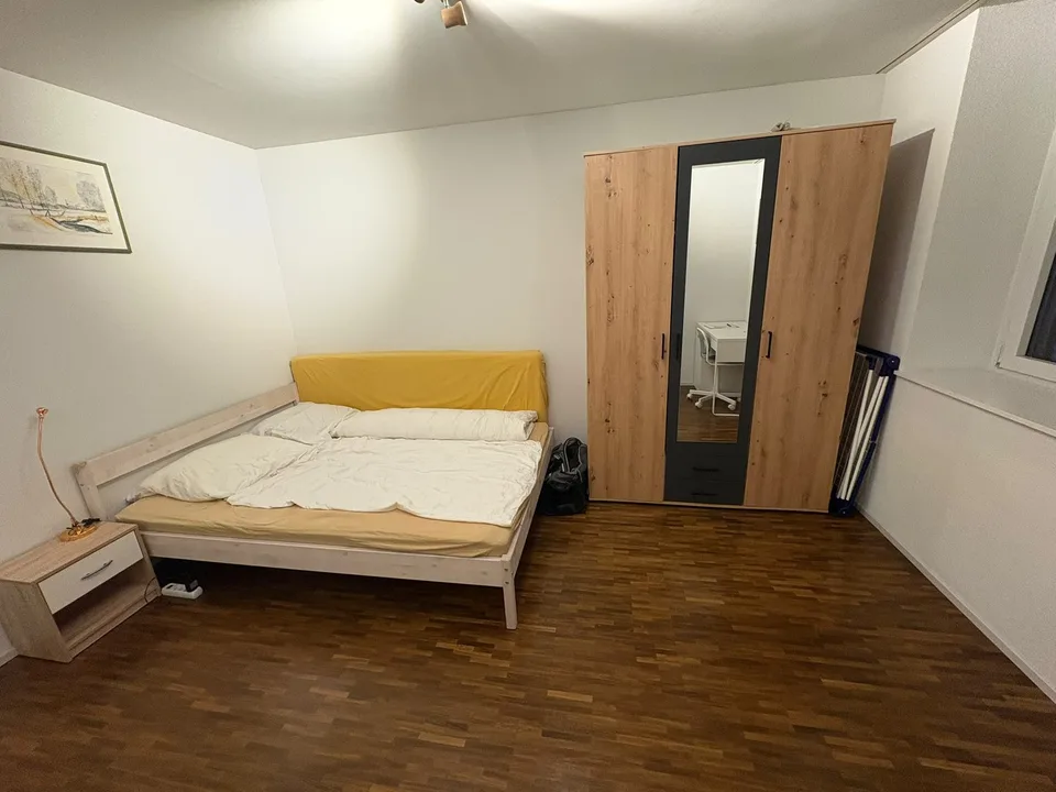 WG Zimmer in der Nähe vom Bahnhof Biel