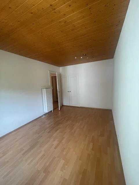 Zentralgelegene 4-Zimmer-Wohnung mit Charme – Foto 13 von 17
