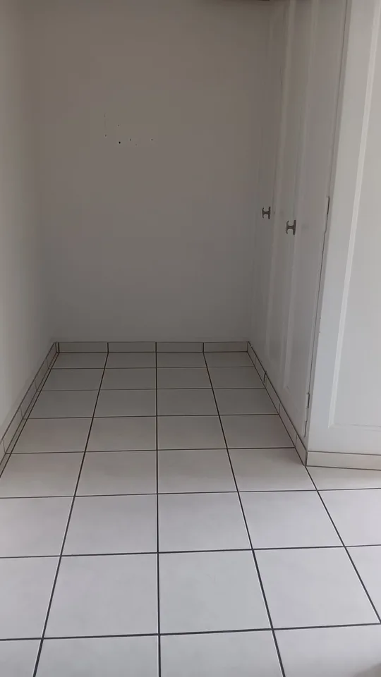 Studentin für WG Zimmer