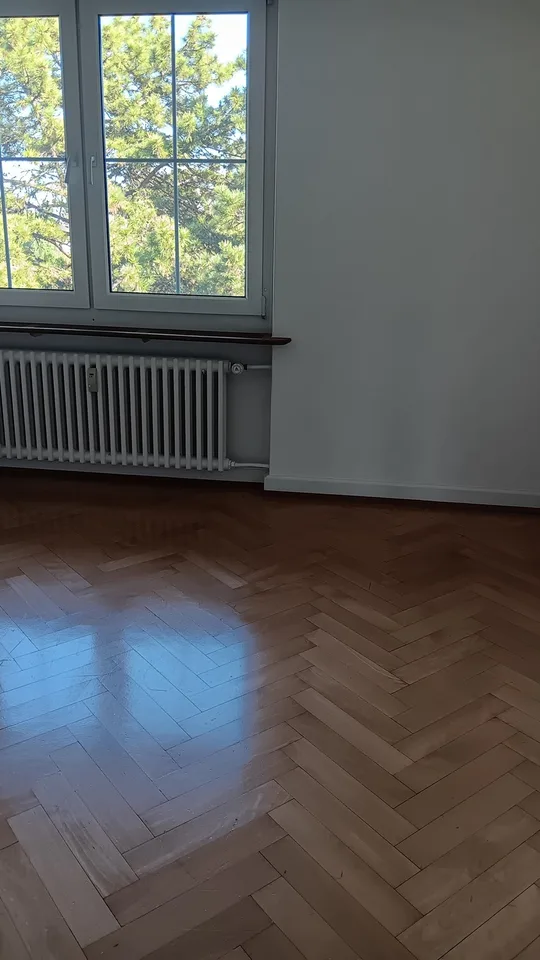 Studentin für WG Zimmer