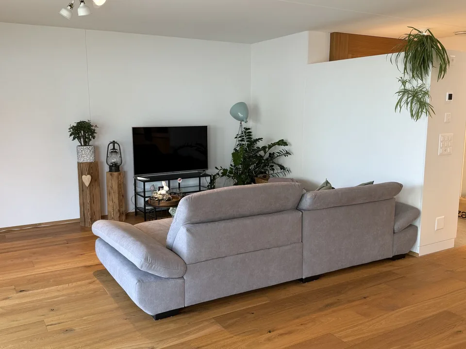 Ab 1. August oder nach Vereinbarung helle, moderne Wohnung in Sumiswald zu vermieten