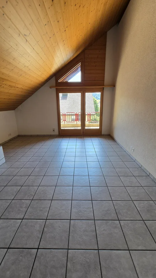 Charmante 1.5-Zimmer-Dachwohnung mit Galerie und Balkon
