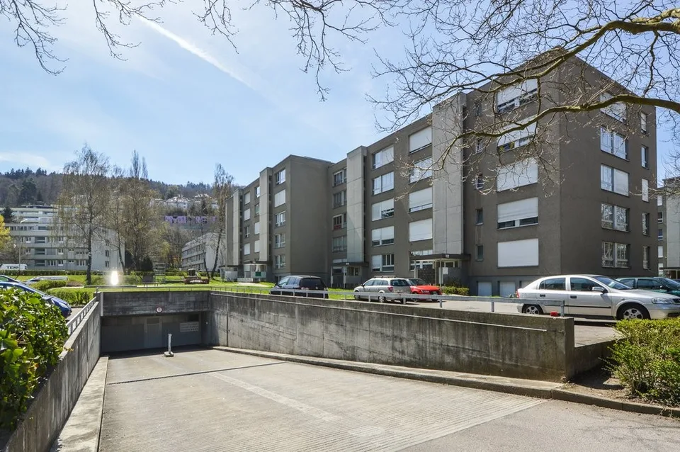 Befristete Büroräumlichkeiten, Tief-Parterre