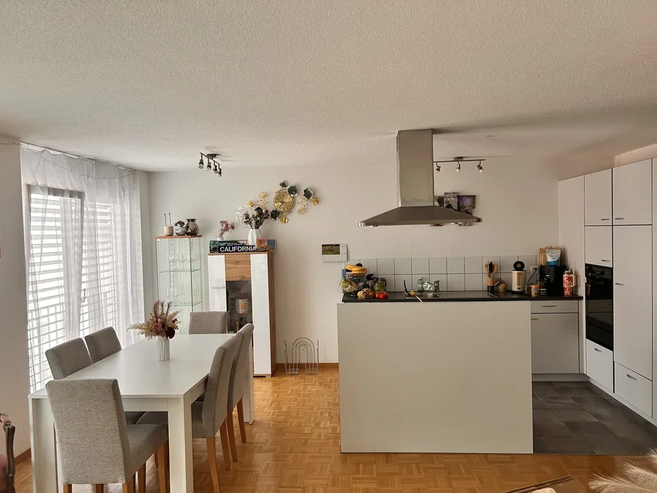 Schöne & helle 3 1/2 Zimmerwohnung
