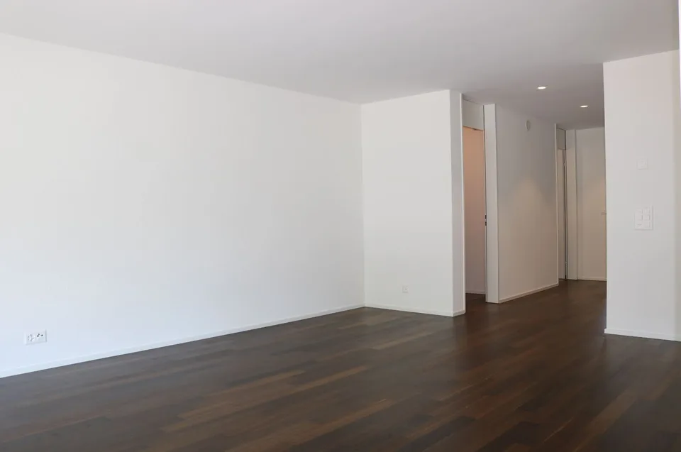 Moderne 2.5-Zimmer-Wohnung im Erdgeschoss