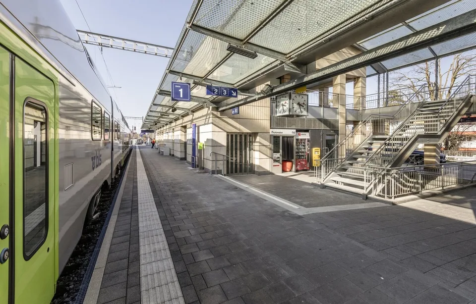 Top Lage: Attraktive Büroräumlichkeiten direkt am Bahnhof Belp