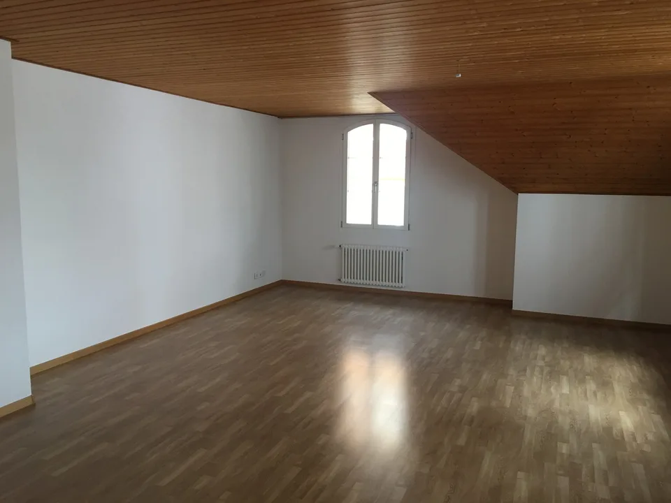 Grosszügige 2.5 Zimmer Wohnung in Biglen