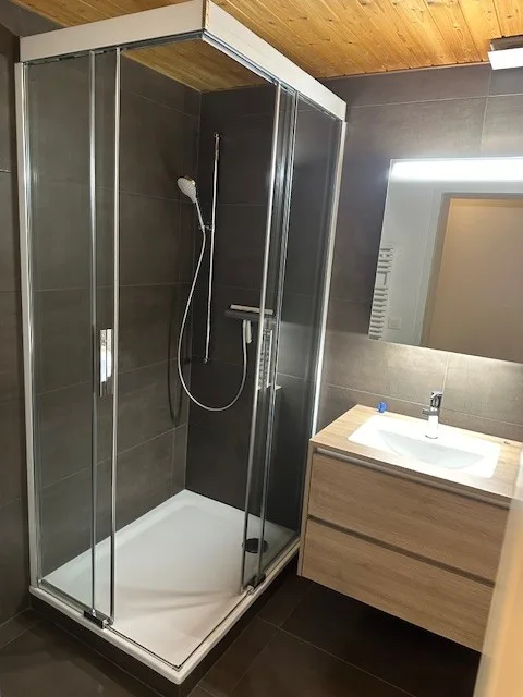 Grosszügige 2.5 Zimmer Wohnung in Biglen