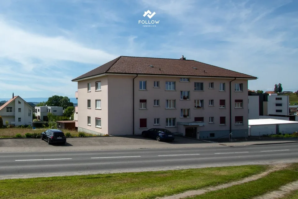 Mehrfamilienhaus mit Entwicklungspotenzial und zusätzlicher Bauparzelle in Heitenried