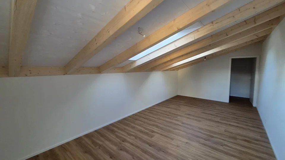 Moderne 4.5-Zimmer-Maisonette-Wohnung in Frieswil
