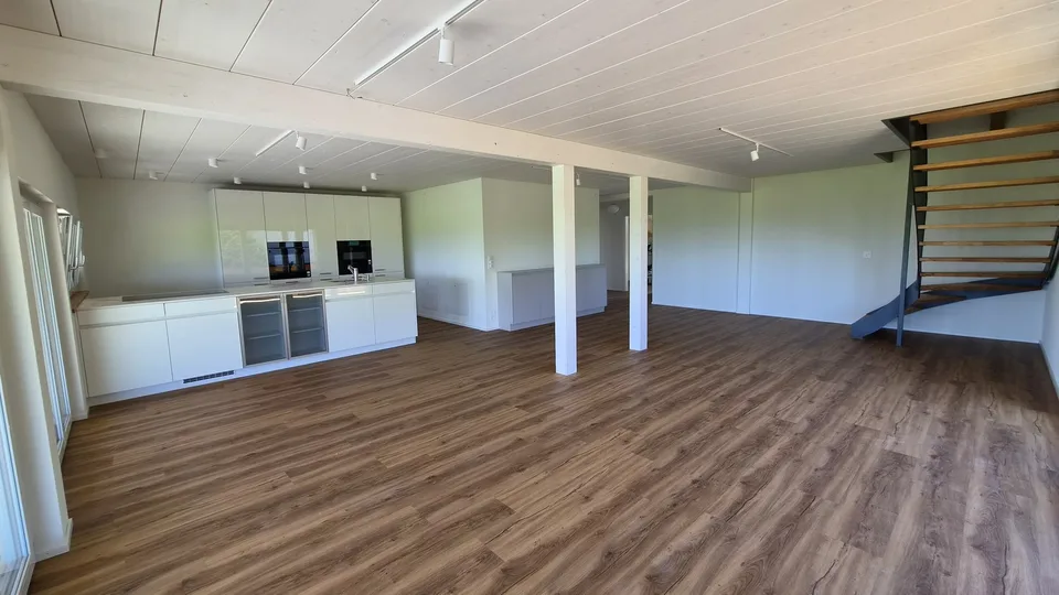 Moderne 4.5-Zimmer-Maisonette-Wohnung in Frieswil