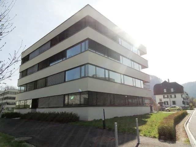 Ihr neuer Einstellhallenplatz Einungerstrase/Strandweg Burgdorf