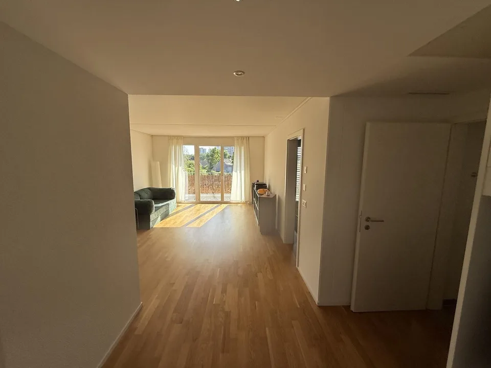 Helle 2.5-Zimmer-Wohnung mit Balkon in Ostermundigen