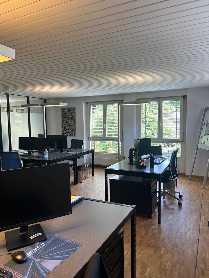 Am Aarestrand kommt man gerne zur Arbeit! – Foto 10 von 14