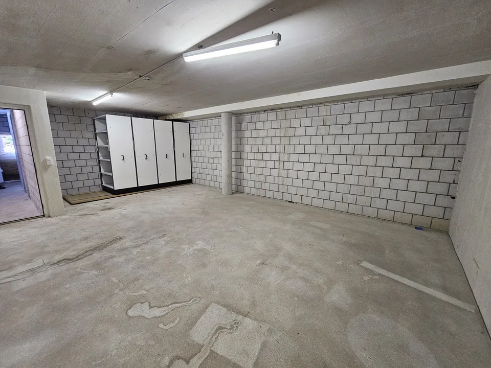 Büro – 60 m² inkl. Lager und Archivschränke – foto 10 di 11