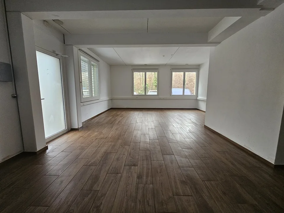 Büro – 60 m² inkl. Lager und Archivschränke