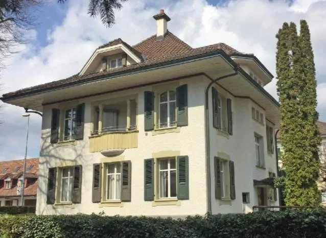 3 Zi. Dachwohnung - im Zentrum von Münchenbuchsee