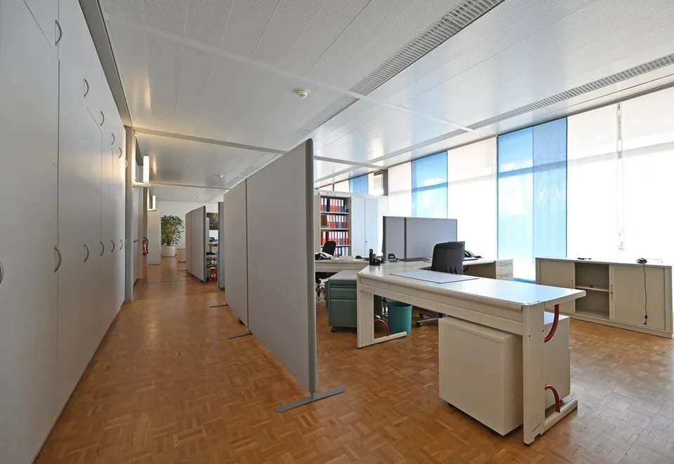 Helle Büroflächen in Schönbühl!